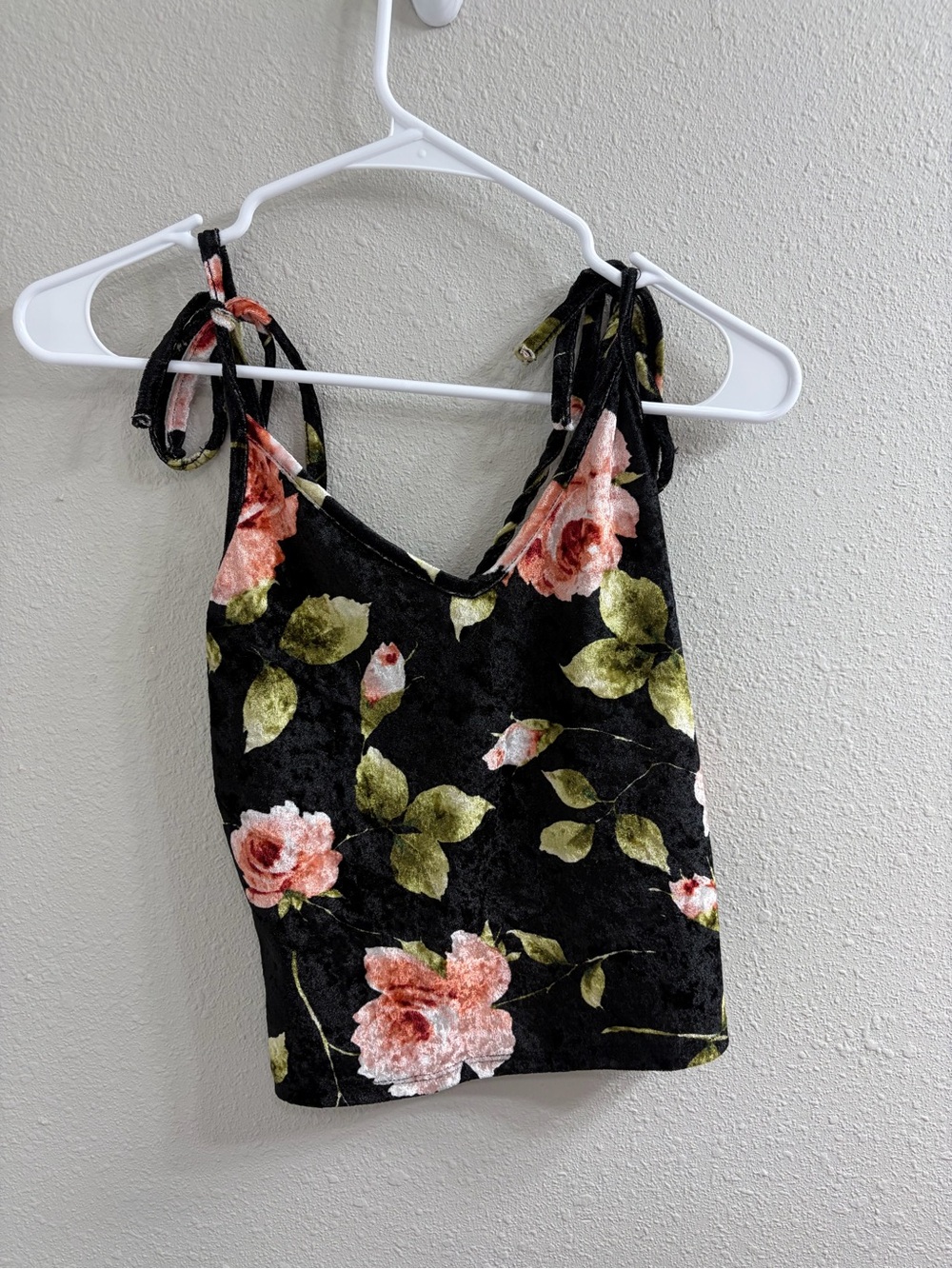 Floral Velvet Tie-Shoulder Cami Tank Top - Black/Pink